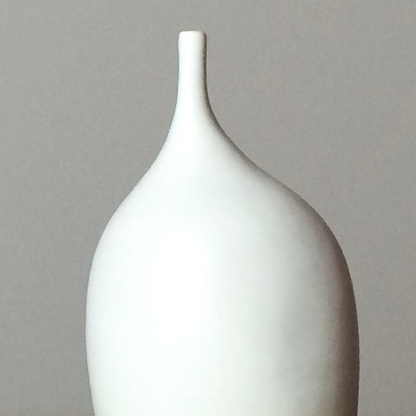 White & Black Stem Vase - ZAN Home Decor