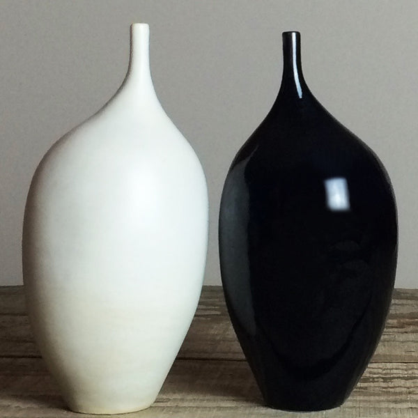 White & Black Stem Vase - ZAN Home Decor